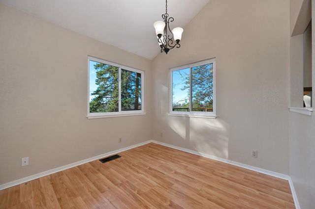 20025 Redwood Ct, Foresthill, CA 95631