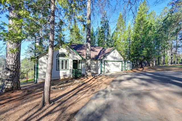 20025 Redwood Ct, Foresthill, CA 95631