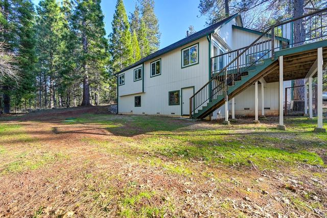 20025 Redwood Ct, Foresthill, CA 95631