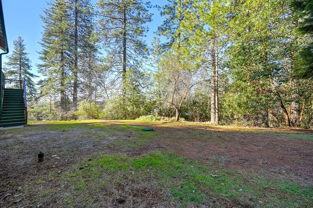 20025 Redwood Ct, Foresthill, CA 95631