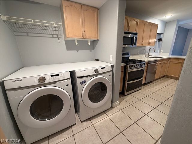 9648 Silver City Drive, Las Vegas, NV 89123