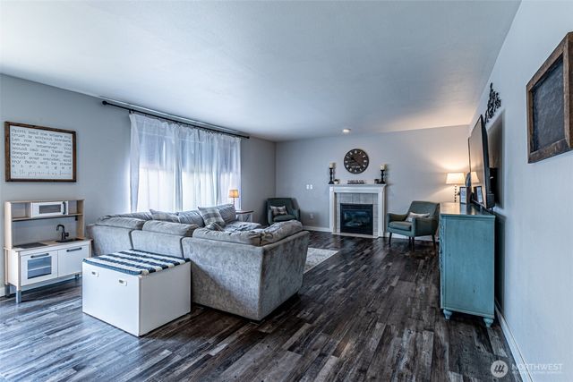 20307 82nd Avenue Ct E, Spanaway, WA 98387