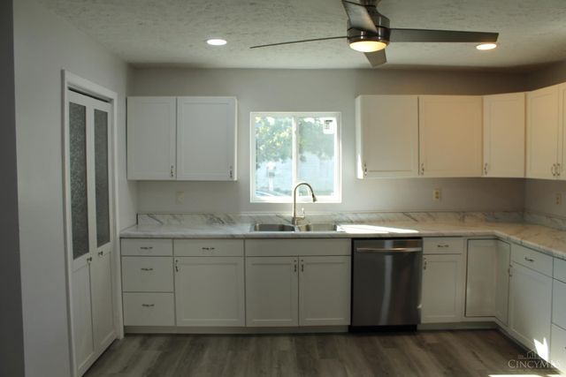 147 S Broadway Street, Midland, OH 45148