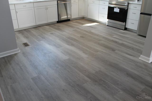 147 S Broadway Street, Midland, OH 45148