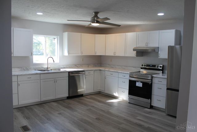 147 S Broadway Street, Midland, OH 45148