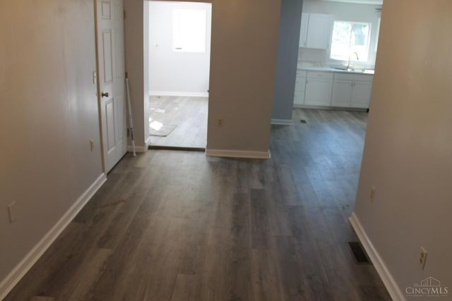 147 S Broadway Street, Midland, OH 45148