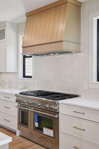 5913 Abbott Avenue S, Edina, MN 55410