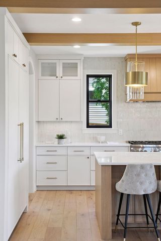 5913 Abbott Avenue S, Edina, MN 55410