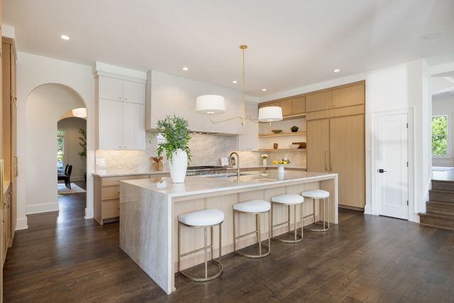 1219 Beech Hill Rd, Brentwood, TN 37027