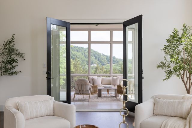 1219 Beech Hill Rd, Brentwood, TN 37027