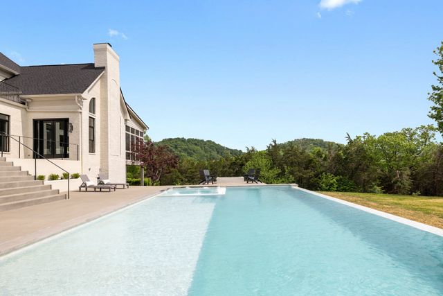 1219 Beech Hill Rd, Brentwood, TN 37027