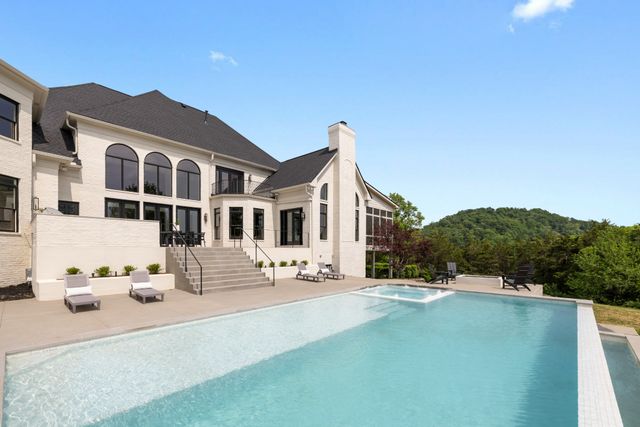 1219 Beech Hill Rd, Brentwood, TN 37027