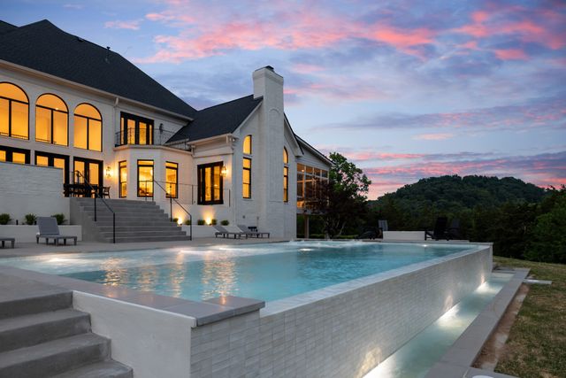 1219 Beech Hill Rd, Brentwood, TN 37027
