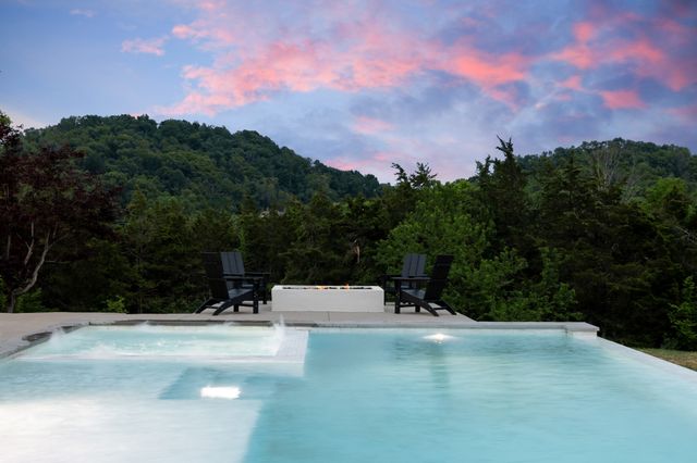 1219 Beech Hill Rd, Brentwood, TN 37027