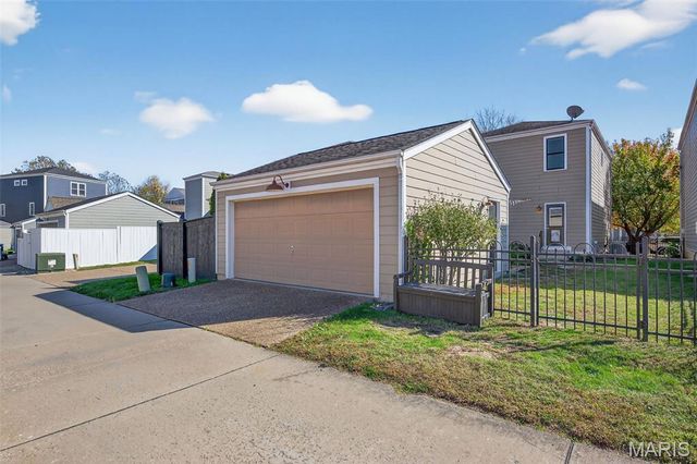 3424 Mackey Wherry Street, St Charles, MO 63301