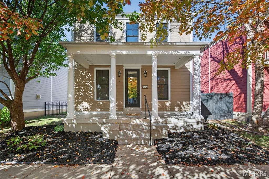 3424 Mackey Wherry Street, St Charles, MO 63301