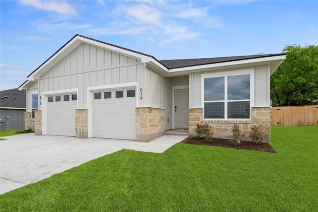 614 Campus Street, Troy, TX 76579