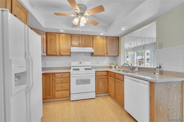 31 Hillcrest Heights, West Seneca, NY 14224