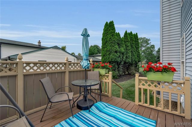 31 Hillcrest Heights, West Seneca, NY 14224