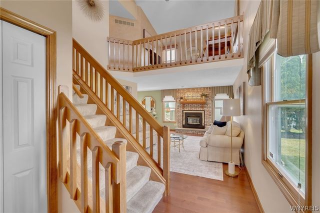 31 Hillcrest Heights, West Seneca, NY 14224