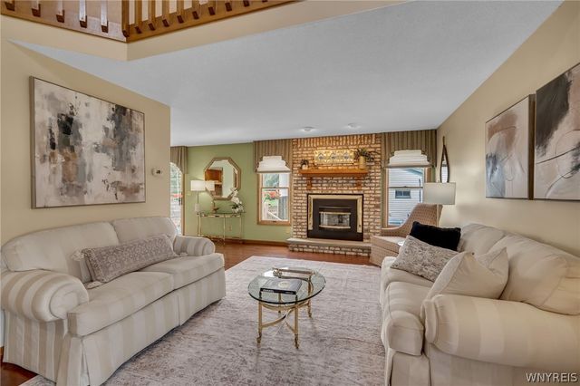 31 Hillcrest Heights, West Seneca, NY 14224