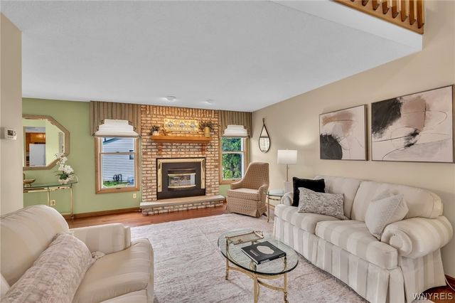 31 Hillcrest Heights, West Seneca, NY 14224
