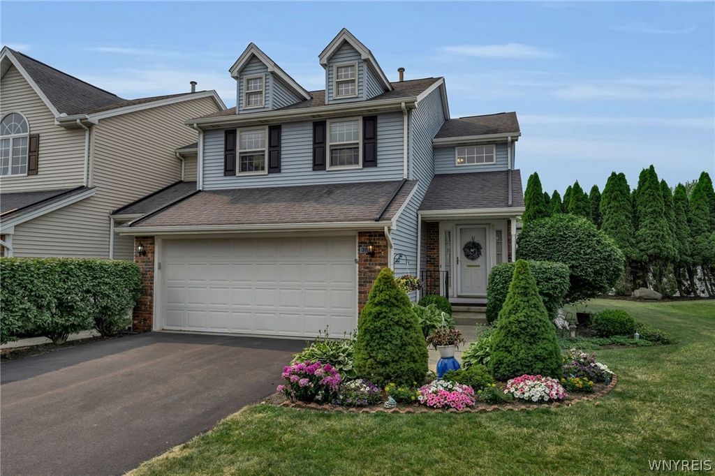 31 Hillcrest Heights, West Seneca, NY 14224