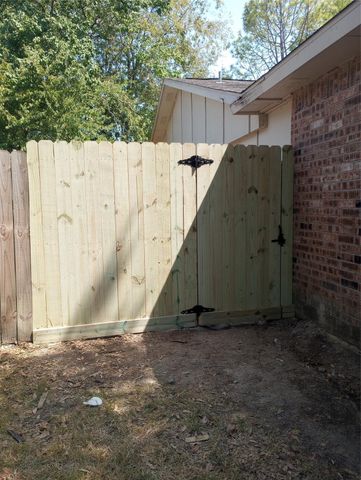 8002 Knightwood Forest Drive, Houston, TX 77088
