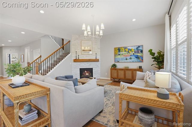 51572 Wales Court, South Lyon, MI 48178
