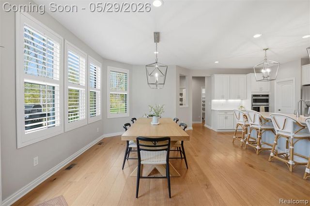 51572 Wales Court, South Lyon, MI 48178