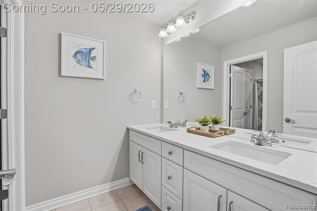 51572 Wales Court, South Lyon, MI 48178