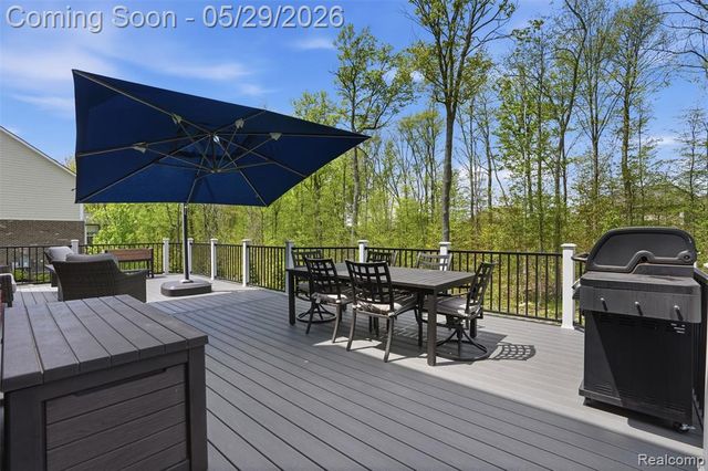 51572 Wales Court, South Lyon, MI 48178
