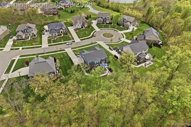 51572 Wales Court, South Lyon, MI 48178