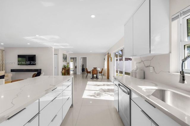 416 NE 29th St, Wilton Manors, FL 33334