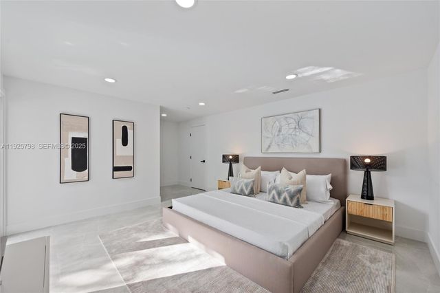 1218 Lincoln St, Hollywood, FL 33019