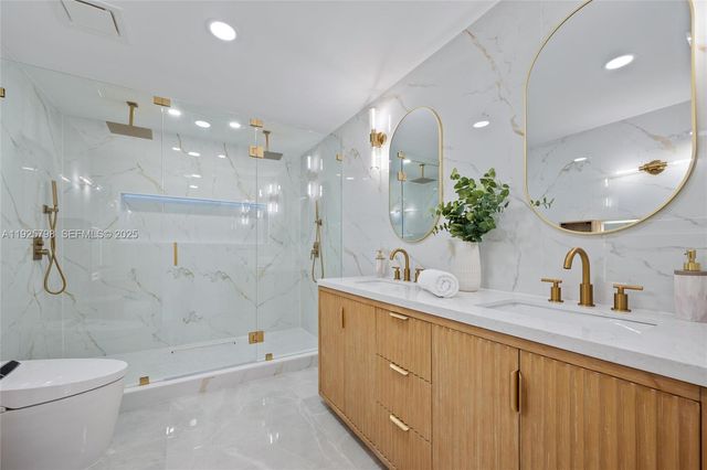 1218 Lincoln St, Hollywood, FL 33019