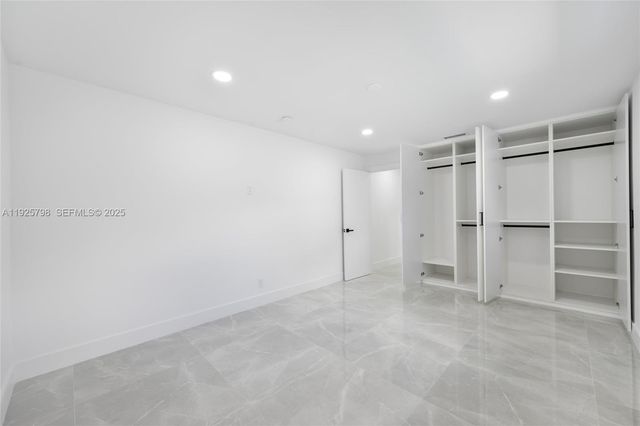 1218 Lincoln St, Hollywood, FL 33019