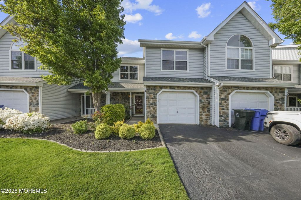 5 Pinto Drive, Tinton Falls, NJ 07753