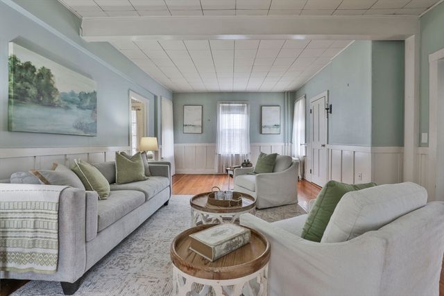 34 Abbott St, Beverly, MA 01915