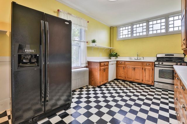 34 Abbott St, Beverly, MA 01915