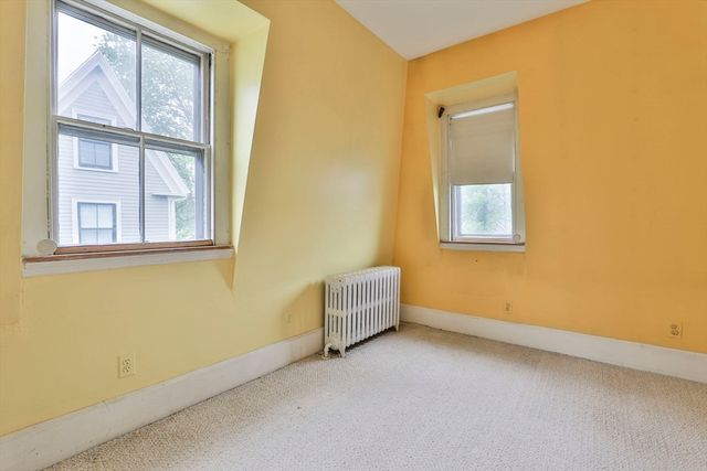 34 Abbott St, Beverly, MA 01915