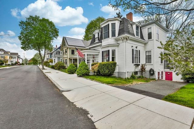 34 Abbott St, Beverly, MA 01915
