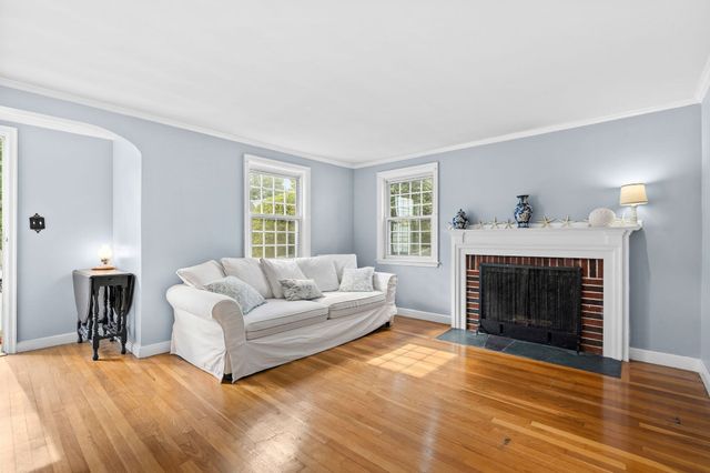 71 Sheppard Ave, Braintree, MA 02184