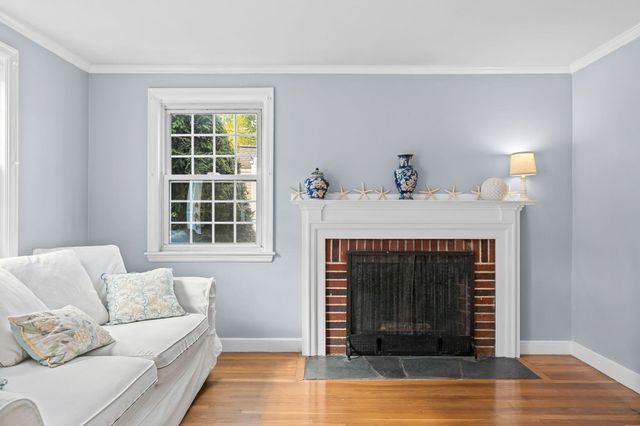 71 Sheppard Ave, Braintree, MA 02184