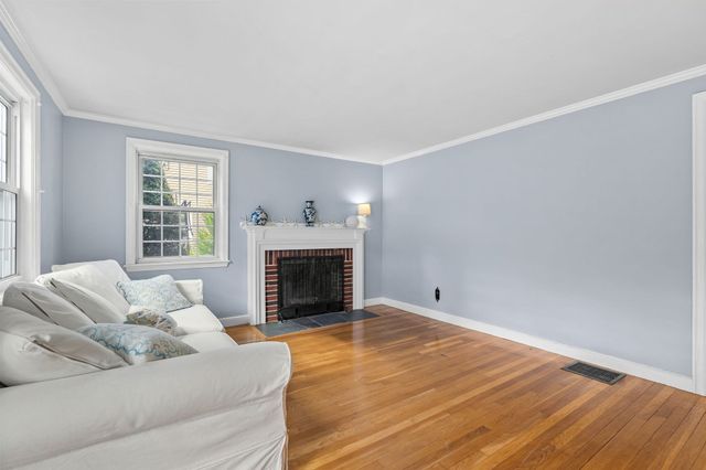 71 Sheppard Ave, Braintree, MA 02184