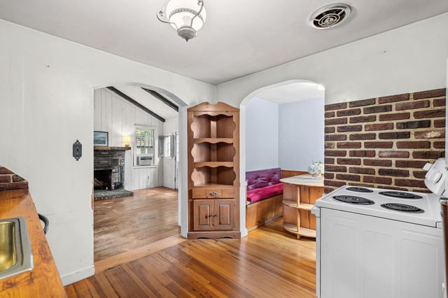 71 Sheppard Ave, Braintree, MA 02184