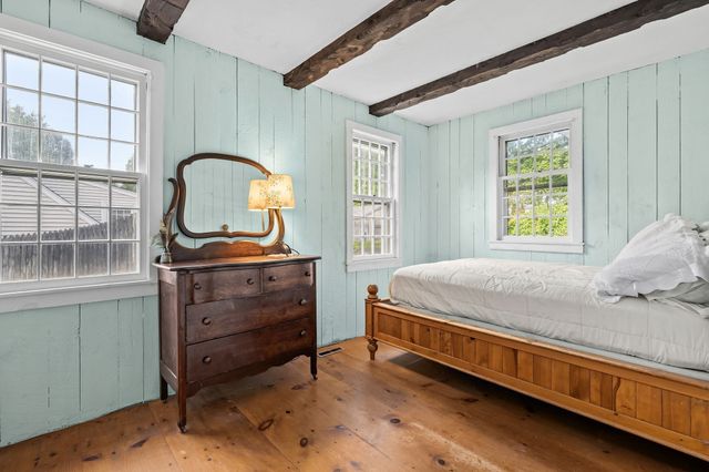 71 Sheppard Ave, Braintree, MA 02184
