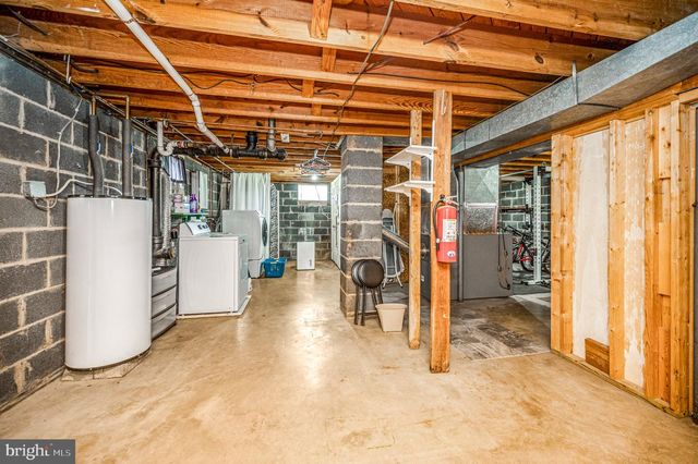 1287 WARRENTON RD, Fredericksburg, VA 22406