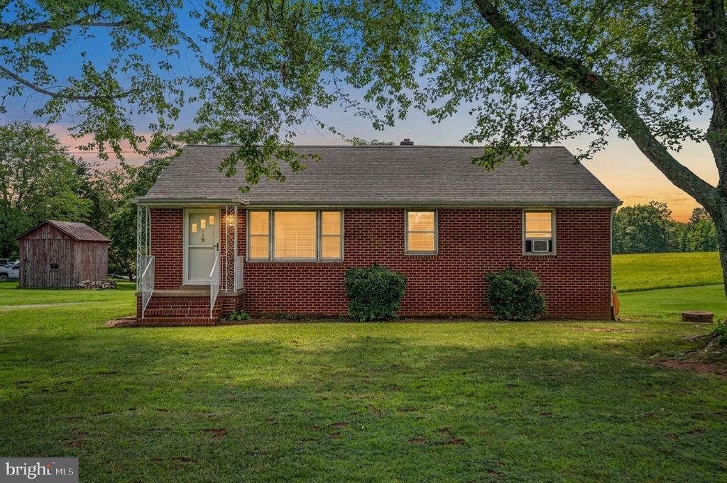 1287 WARRENTON RD, Fredericksburg, VA 22406