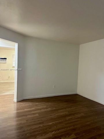 15 NW 70th St 17, Miami, FL 33150